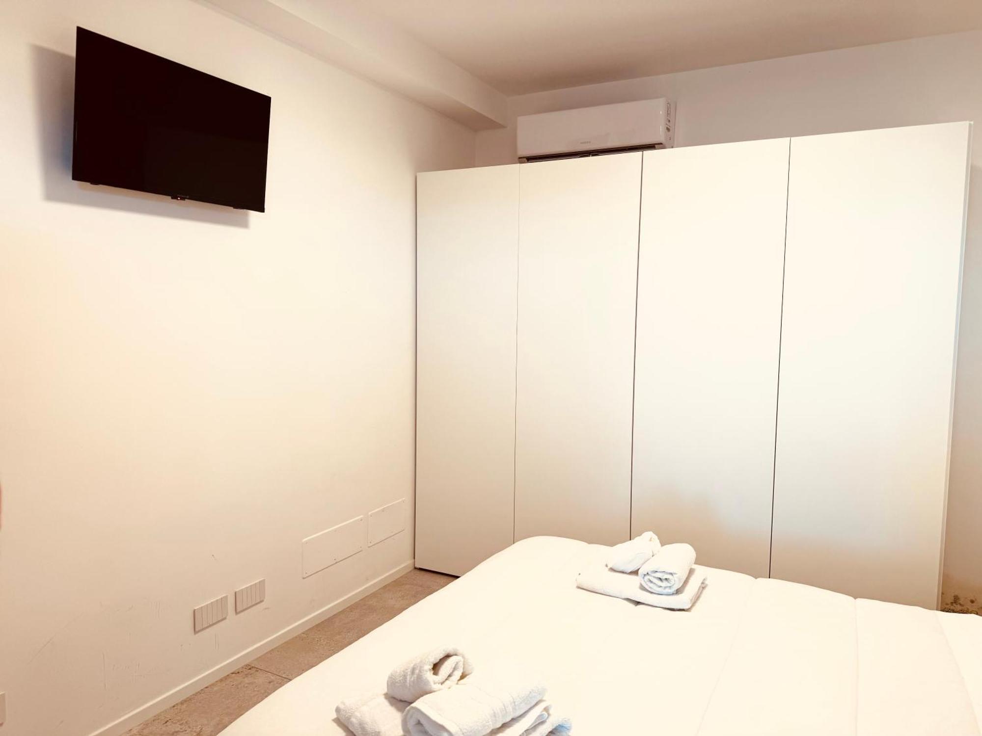 Marisabella Suite Spa 4 Барі Екстер'єр фото